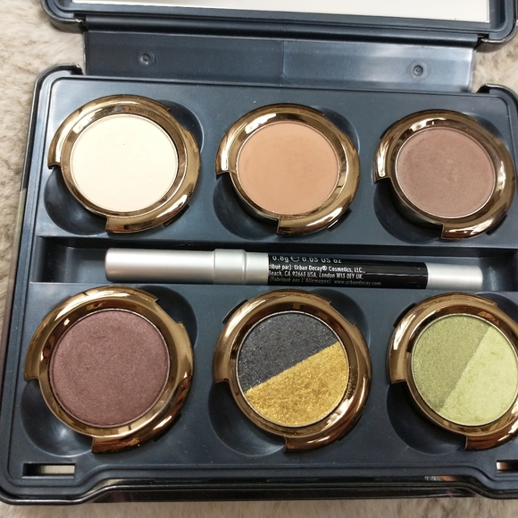 Urban Decay The Great & Powerful Oz Theodora - Picture 2 of 5